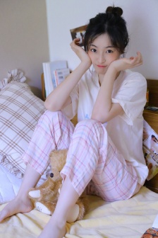 穿成猫后我喂养了小皇子